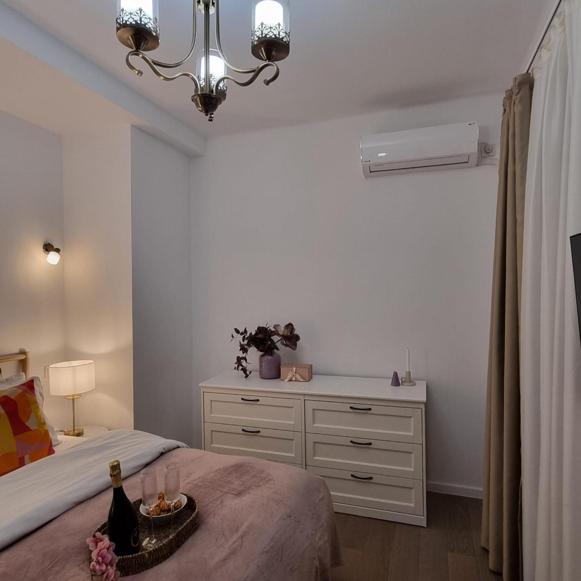 Vibrant & Spacious 3br Lofts On Amzei Square *