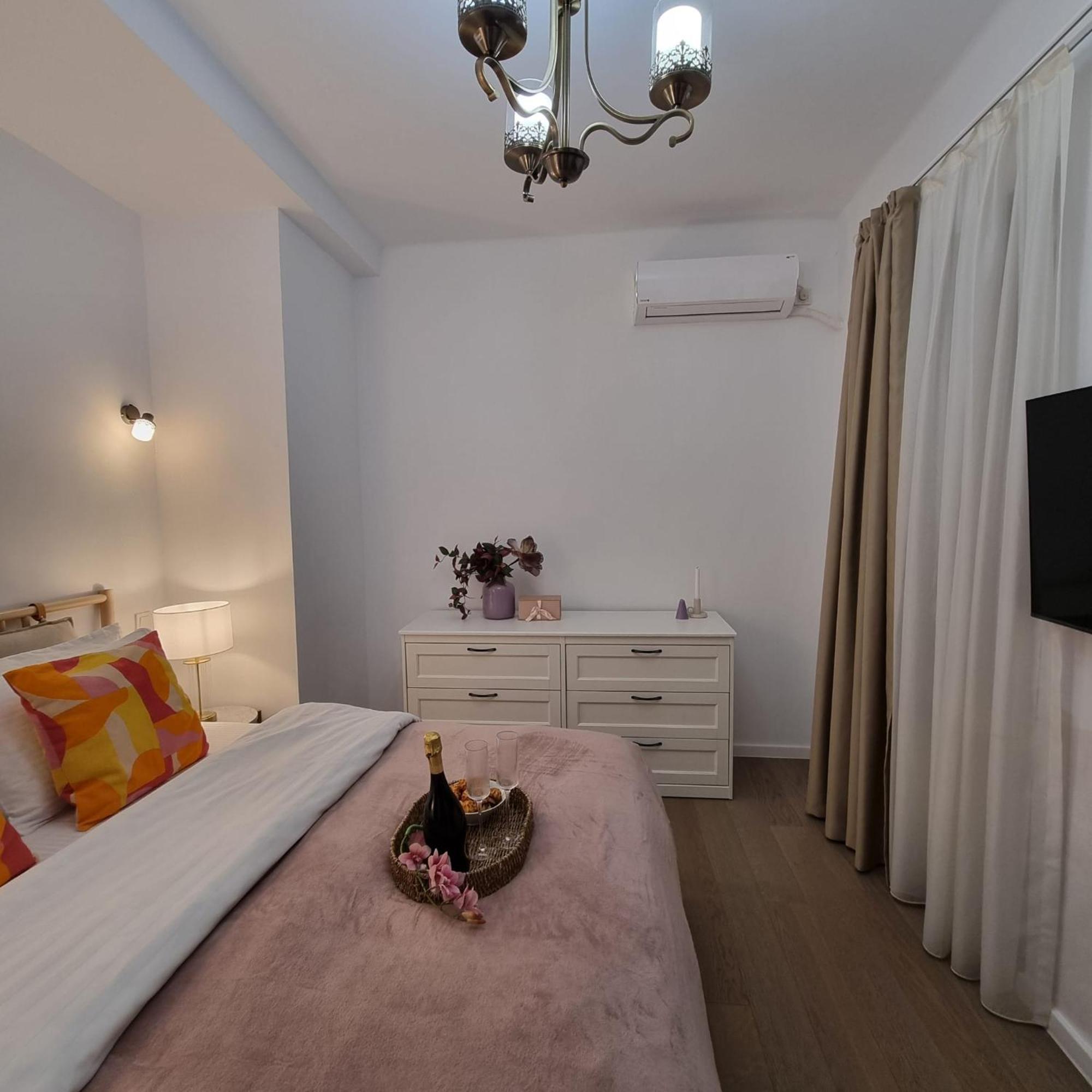 Vibrant & Spacious 3br Lofts On Amzei Square Appartamento *