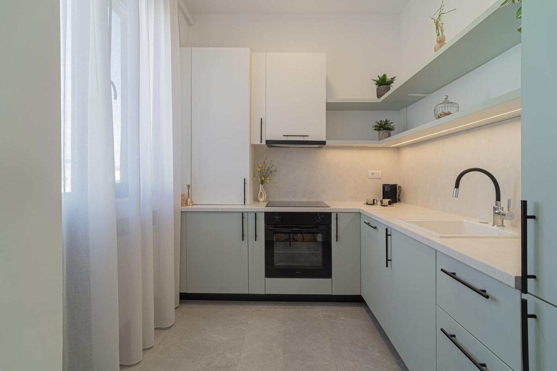 Vibrant & Spacious 3br Lofts On Amzei Square Appartamento