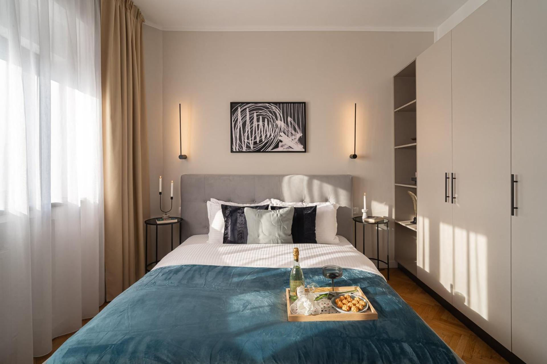 Vibrant & Spacious 3br Lofts On Amzei Square Appartamento *